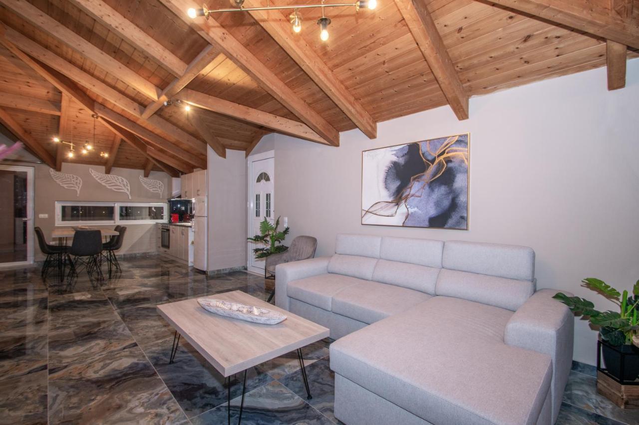 Gaitani Casa Di Voz Shared Villa Studios By "Elite" מראה חיצוני תמונה