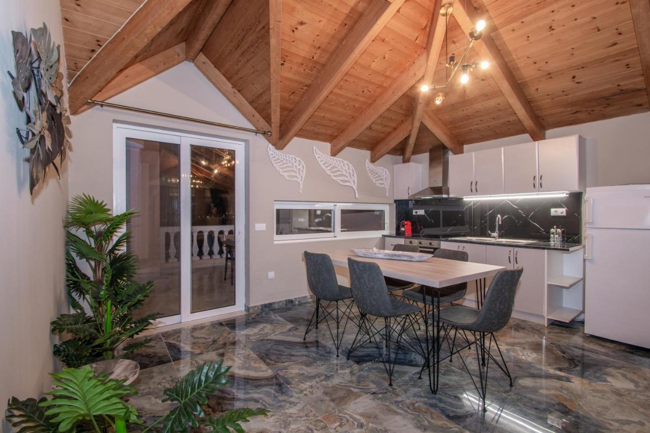 Gaitani Casa Di Voz Shared Villa Studios By "Elite" מראה חיצוני תמונה